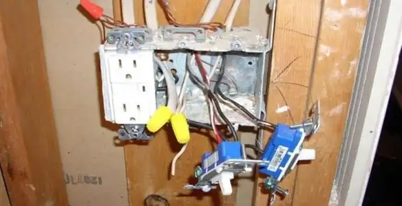 gfci circuits service wiring and upgrading electrical outlets with ground fault protection in Seattle, WA
